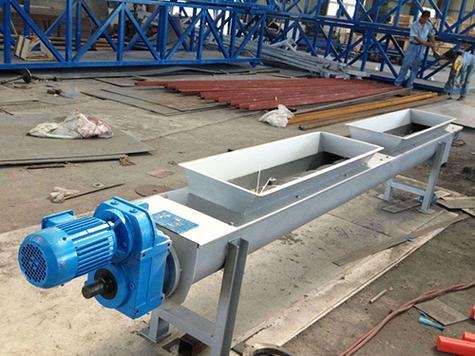 无轴螺旋输送机是怎样验算螺旋轴径处的轴向速度的